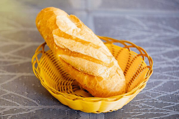 Không dùng bánh mì thay cơm trong những bữa ăn hàng ngày