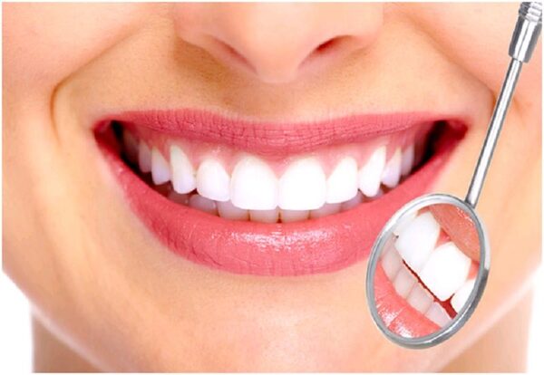 Người có hàm răng yếu, lung lay không thể bọc răng sứ