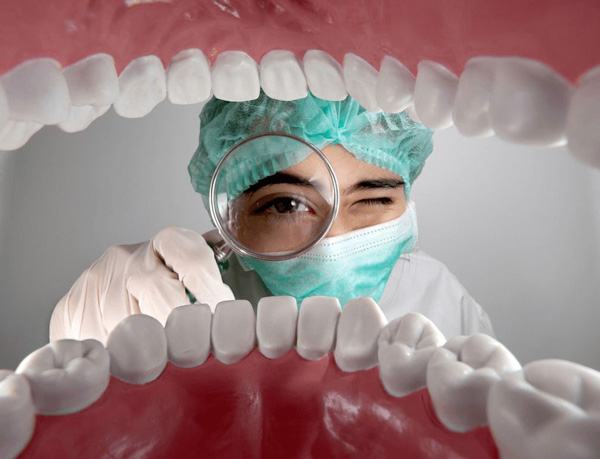 Quy trình thực hiện cạo vôi răng tại Emedic Dental
