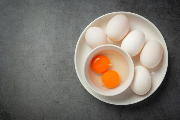 Mỗi quả trứng chứa 6 gram protein