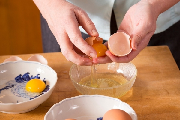 Cách sử dụng lòng trắng trứng giảm cân