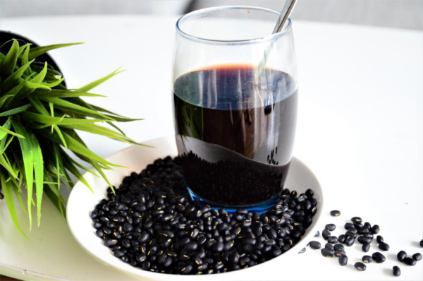 Một cốc nước đậu đen thông thường có thể chứa từ 46 đến 50 calo