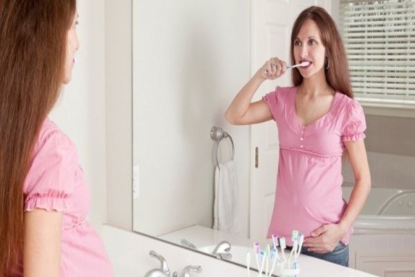 Chăm sóc răng miệng sau khi sinh cần lưu ý những vấn đề gì?