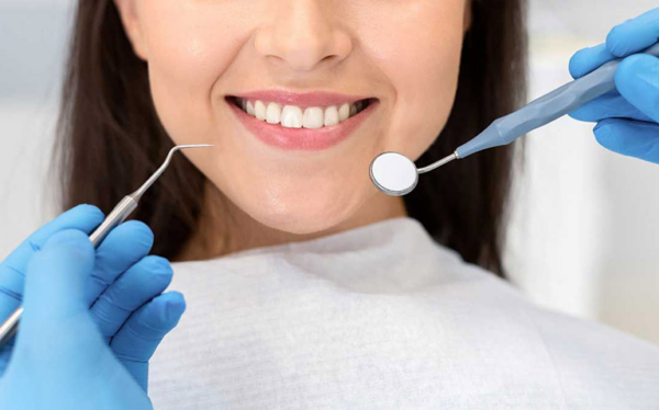 Nha khoa Emedic Dental là lựa chọn hàng đầu khi tìm nơi trám răng uy tín, chất lượng