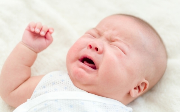 Phanh môi khiến trẻ gặp rất nhiều trở ngại trong việc bú mẹ và tiếp nhận dinh dưỡng