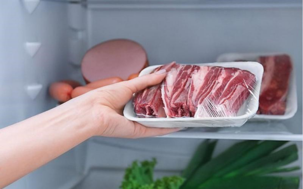 Cách để bảo quản thịt heo tốt nhất là bạn nên cho chúng vào tủ lạnh