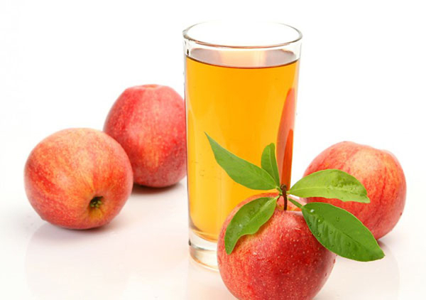 Nước ép táo tự nhiên không có chứa chất béo