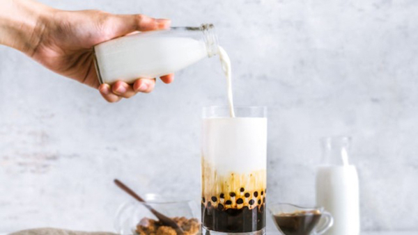 Sữa tươi trân châu đường đen có thể chứa một lượng nhất định chất béo, tùy thuộc vào loại sữa được sử dụng