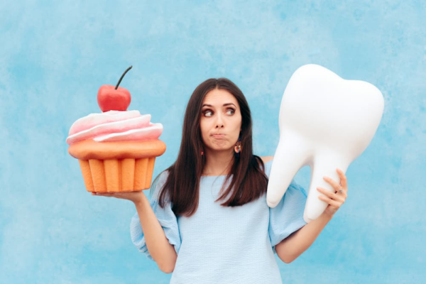 Thói quen ăn vặt có nhiều khả năng gây sâu răng