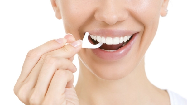 Chăm sóc răng miệng đúng cách hàng ngày để có hàm răng khỏe mạnh, trắng sáng