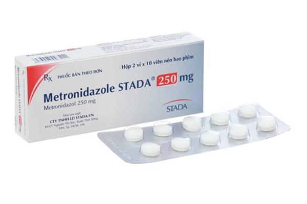 Metronidazole điều trị viêm tủy răng do vi khuẩn kỵ khí hoặc hỗn hợp vi khuẩn