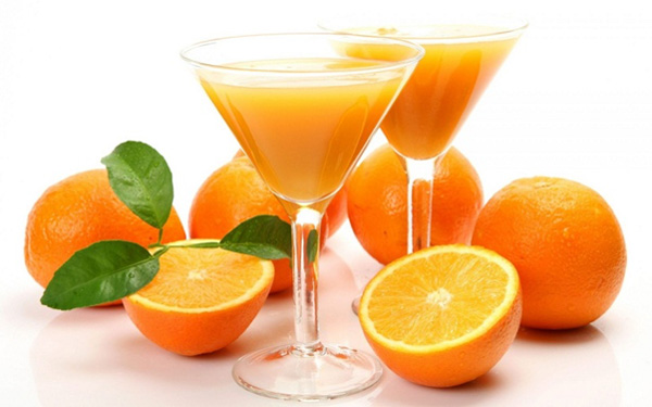 Một ly nước cam chứa khoảng 45-50 calo