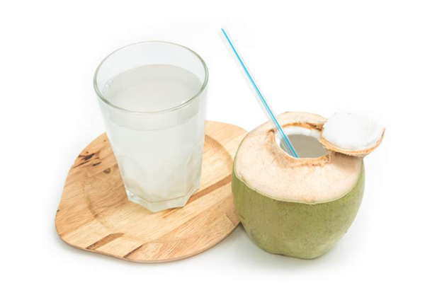 Nước dừa không chứa chất béo