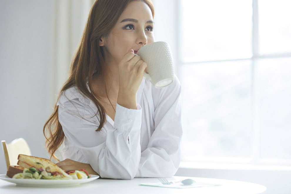Nhổ răng khôn có cần nhịn ăn sáng không?