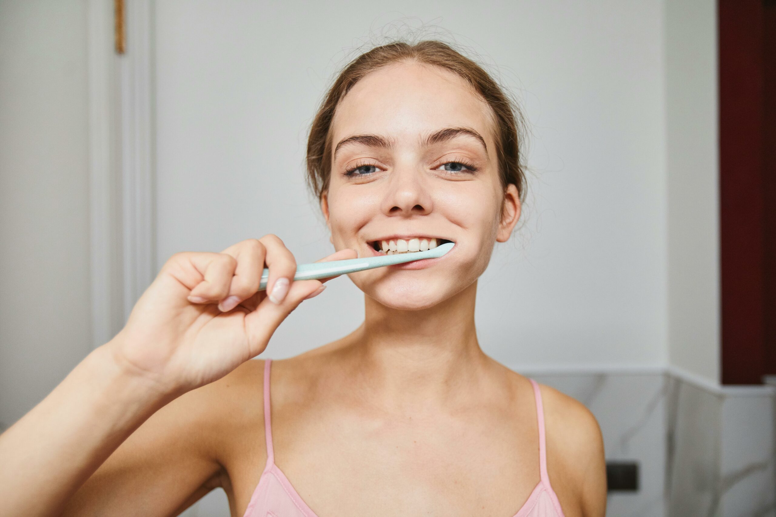 Vai trò của kem đánh răng với răng miệng?